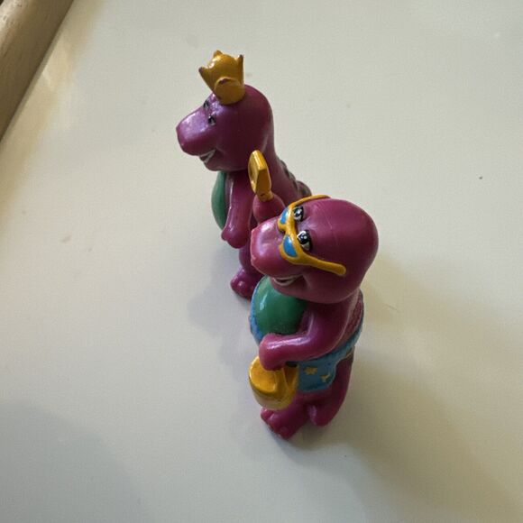 Lot of 2 Vintage Barney Purple Dinosaur PVC Figures Beach & King Crown - Picture 3 of 5